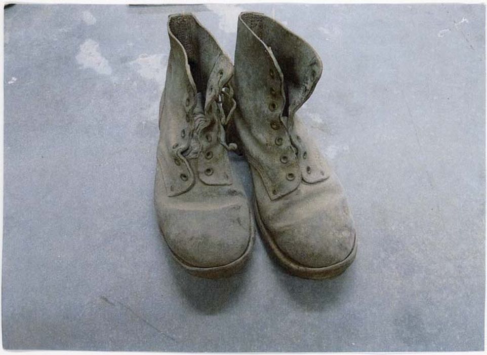 paire de chaussures, (photocopie numérisée)