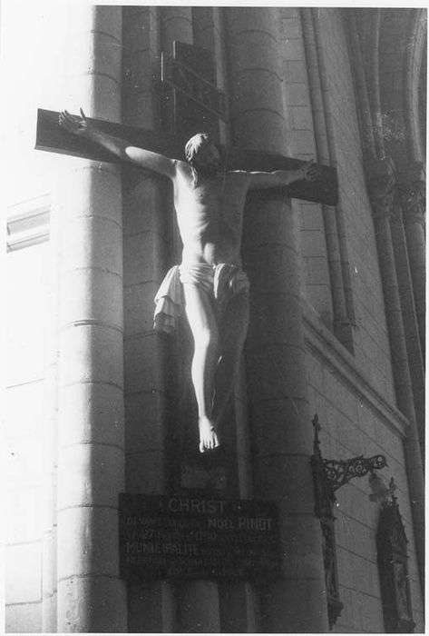 statue : Christ en croix - © Ministère de la Culture (France), Médiathèque du patrimoine et de la photographie, diffusion GrandPalaisRmn Photo