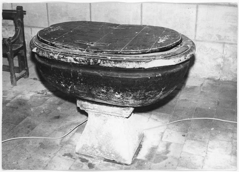 fonts baptismaux (cuve baptismale) et leur couvercle - © Ministère de la Culture (France), Médiathèque du patrimoine et de la photographie, diffusion GrandPalaisRmn Photo