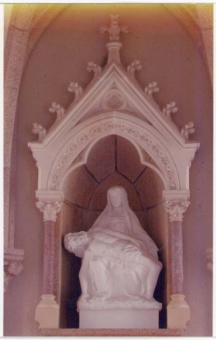 groupe sculpté : Vierge de Pitié - © Ministère de la Culture (France), Médiathèque du patrimoine et de la photographie, diffusion GrandPalaisRmn Photo