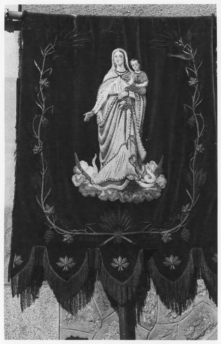 bannière de procession, Vierge à l'Enfant - © Ministère de la Culture (France), Médiathèque du patrimoine et de la photographie, diffusion GrandPalaisRmn Photo