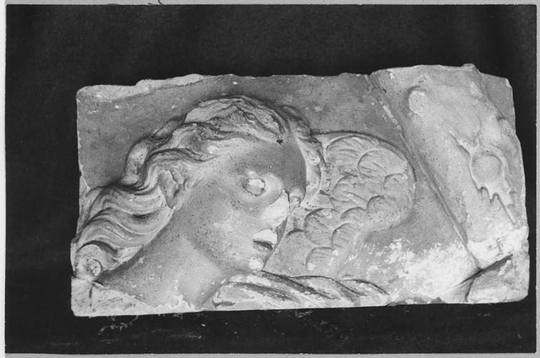 Fragment de bas-relief : Tête d'ange