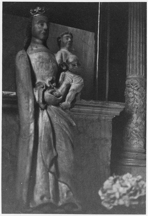 statue : Vierge à l'Enfant