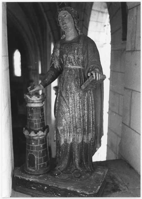 statue : Sainte Barbe