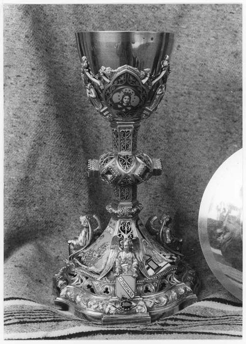 chapelle de messe : calice - © Ministère de la Culture (France), Médiathèque du patrimoine et de la photographie, diffusion GrandPalaisRmn Photo