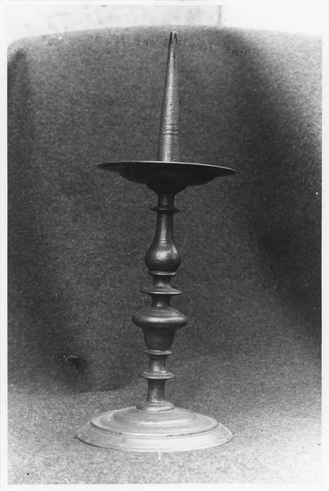 chandelier (pique-cierges) - © Ministère de la Culture (France), Médiathèque du patrimoine et de la photographie, diffusion GrandPalaisRmn Photo