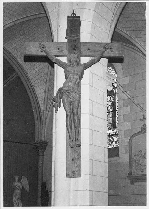 statue : Christ en croix - © Ministère de la Culture (France), Médiathèque du patrimoine et de la photographie, diffusion GrandPalaisRmn Photo