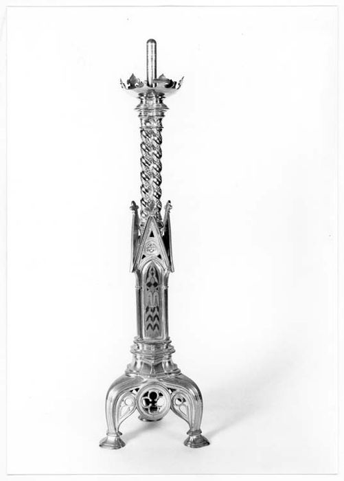 chandelier d'autel - © Ministère de la Culture (France), Médiathèque du patrimoine et de la photographie, diffusion GrandPalaisRmn Photo
