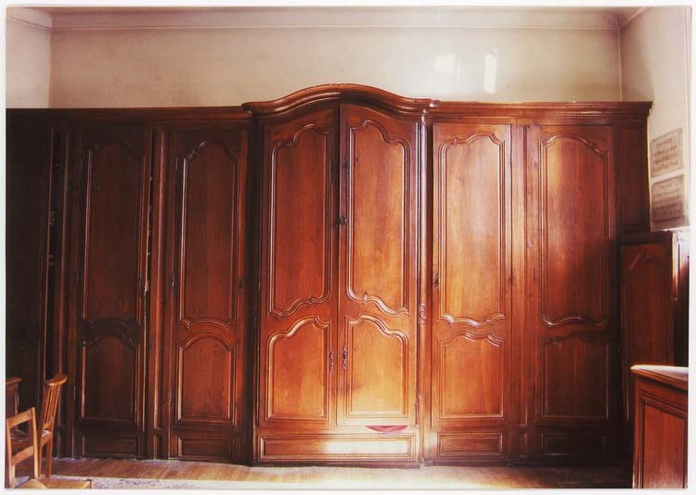 lambris de revêtement (boiserie de sacristie)