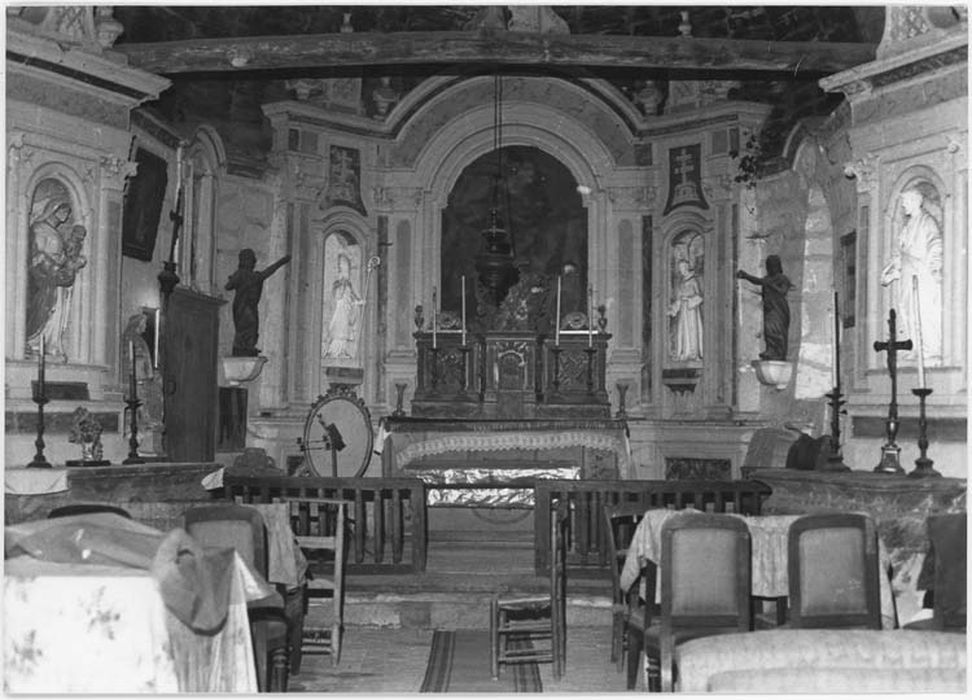 Tabernacle, gradins d'autel et exposition