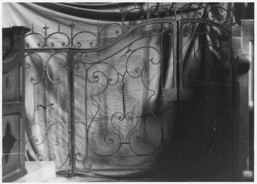 clôture des fonts baptismaux (grille)