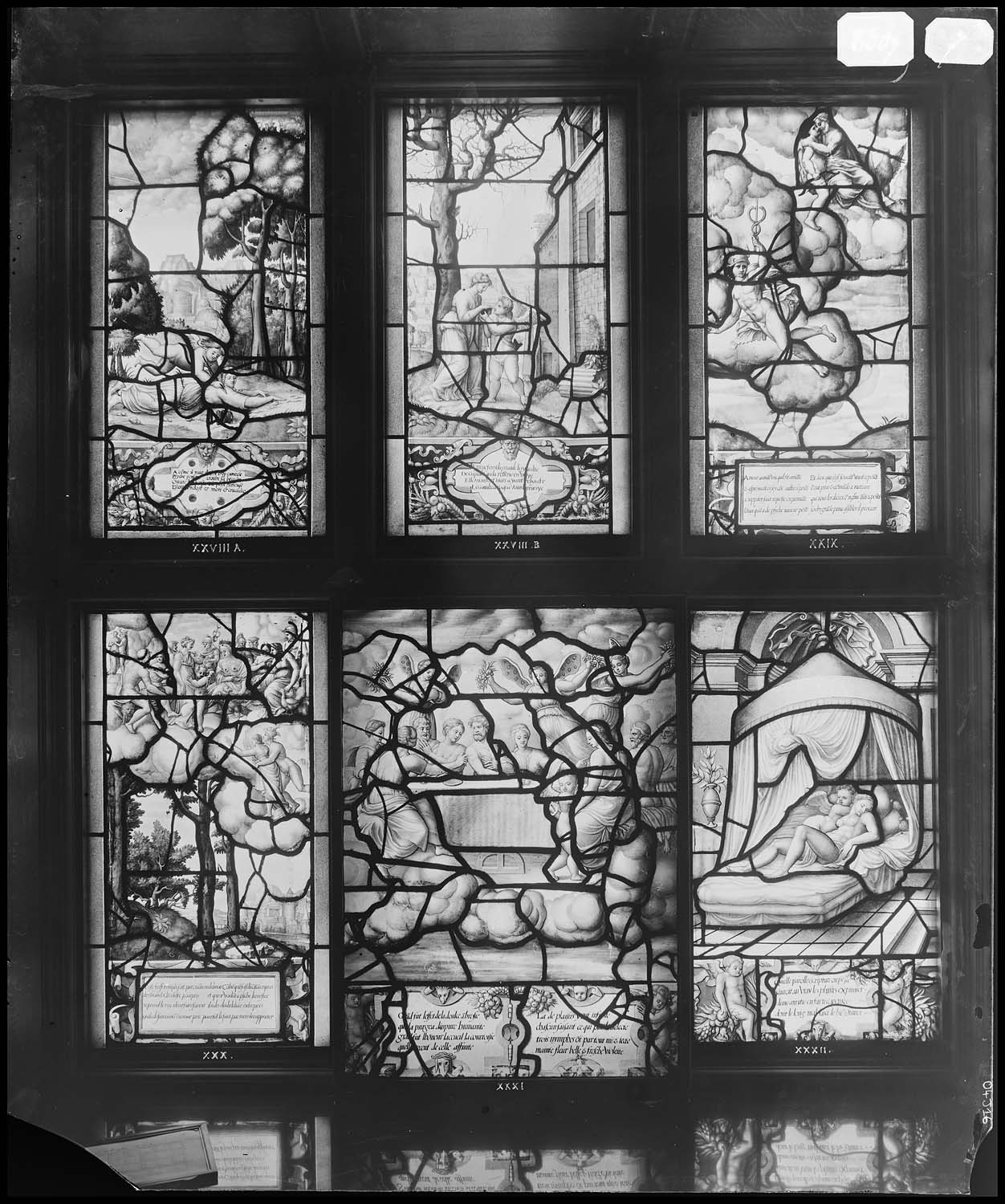 Panneaux de vitrail XXVIII A, XXVIII B, XXIX, XXX, XXXI et XXXII : Histoire de Psyché