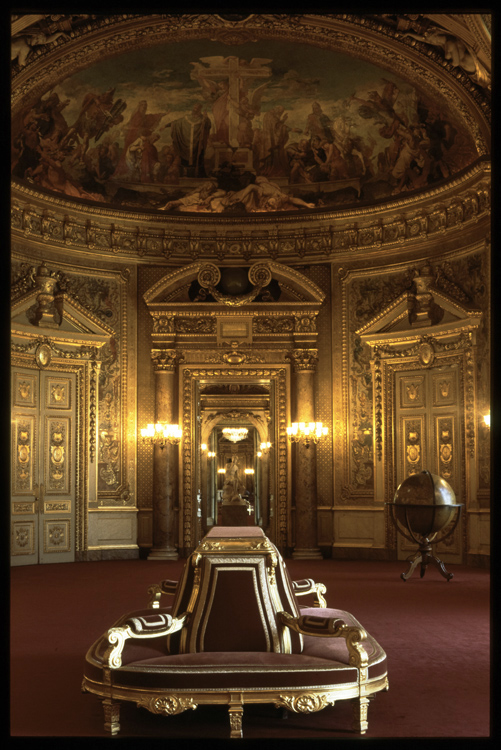 Salle des Conférences, aile sud, premier étage, côté cour d'honneur