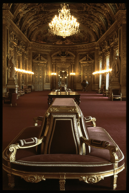 Salle des Conférences, aile sud, premier étage, côté cour d'honneur