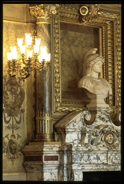 Salle des Conférences. Statue : La République