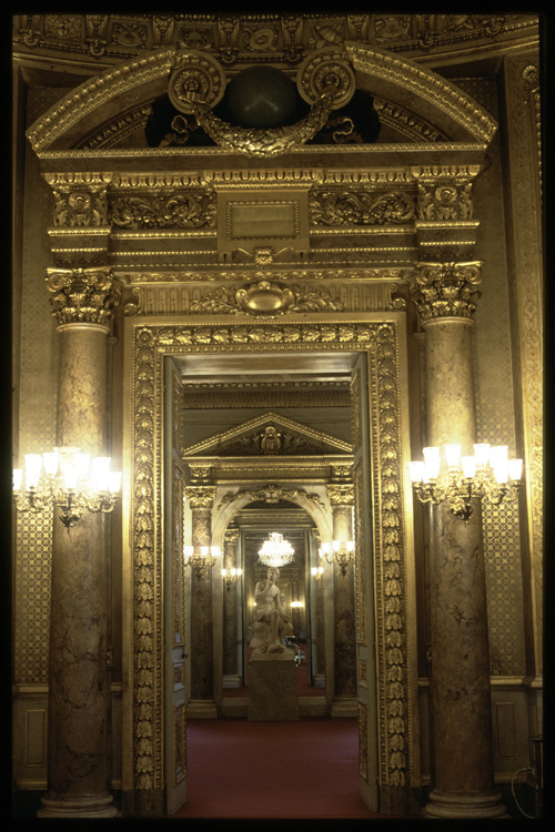 Salon des Messagers d'État, depuis la salle des Conférences