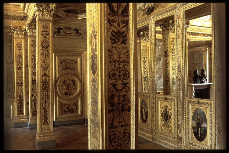 Salle du Livre d'or : détail du décor de pilier