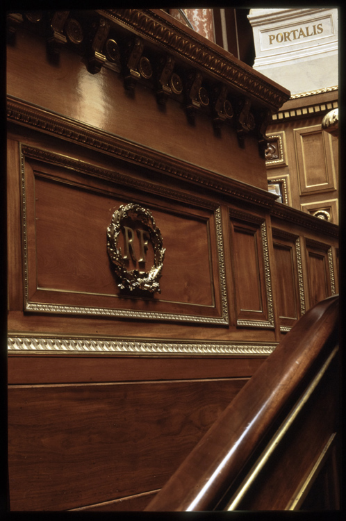 Salle des Séances : boiserie de la tribune présidentielle