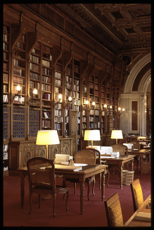 Bibliothèque : salle de lecture