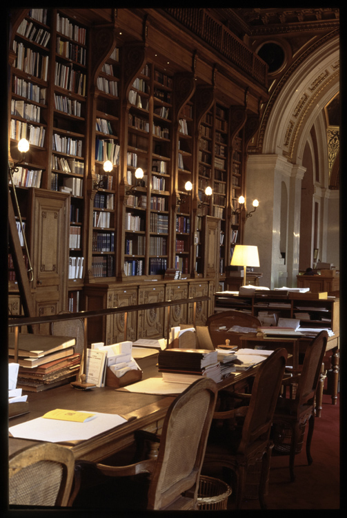 Bibliothèque : salle de lecture