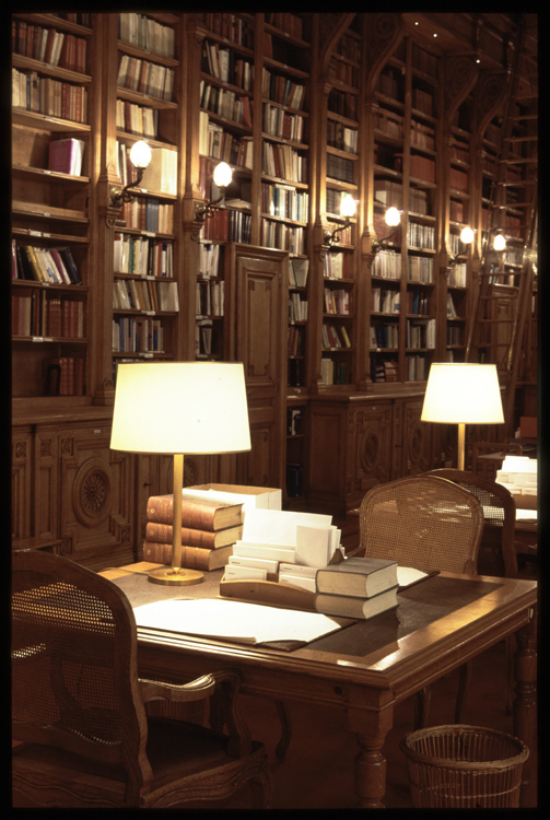 Bibliothèque : salle de lecture