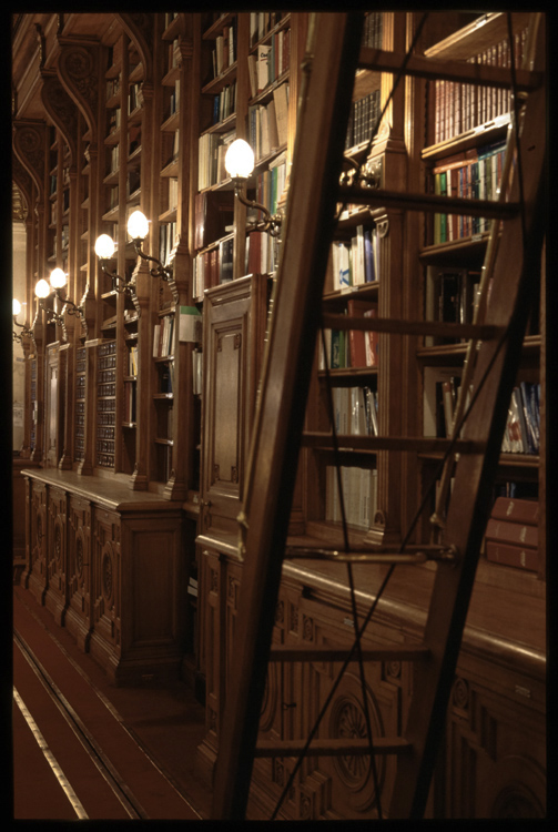 Bibliothèque : salle de lecture