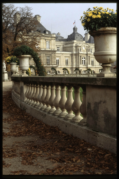 Façade sud et balustrade, côté ouest