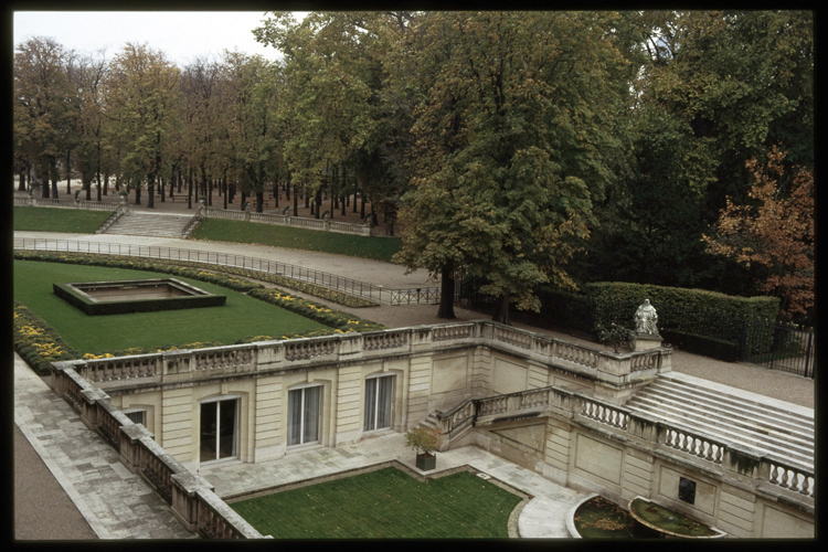 Patio du palais façade ouest