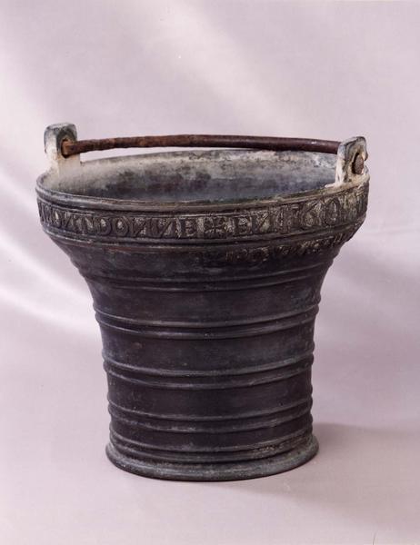 seau à eau bénite, vue générale - © Ministère de la Culture (France), Médiathèque du patrimoine et de la photographie (objets mobiliers), tous droits réservés