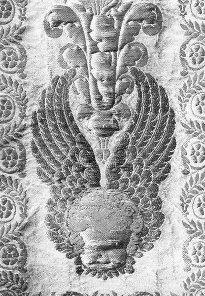 chasuble, style Charles X, détail - © Ministère de la Culture (France), Médiathèque du patrimoine et de la photographie (objets mobiliers), tous droits réservés