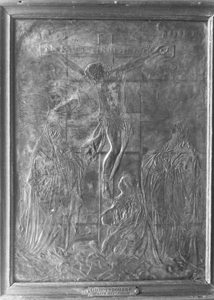tableau : La Crucifixion avec la Vierge, saint Jean, et la Madeleine, cadre, vue générale - © Ministère de la Culture (France), Médiathèque du patrimoine et de la photographie (objets mobiliers), tous droits réservés