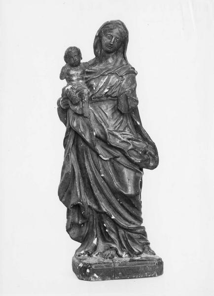 statuette : Vierge à l'Enfant, vue générale - © Ministère de la Culture (France), Médiathèque du patrimoine et de la photographie (objets mobiliers), tous droits réservés