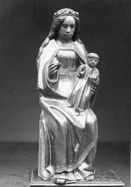 statue : Vierge à l'Enfant, dite Vierge à la figue, vue générale - © Ministère de la Culture (France), Médiathèque du patrimoine et de la photographie (objets mobiliers), tous droits réservés
