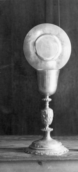 calice, patène, vue générale - © Ministère de la Culture (France), Médiathèque du patrimoine et de la photographie (objets mobiliers), tous droits réservés