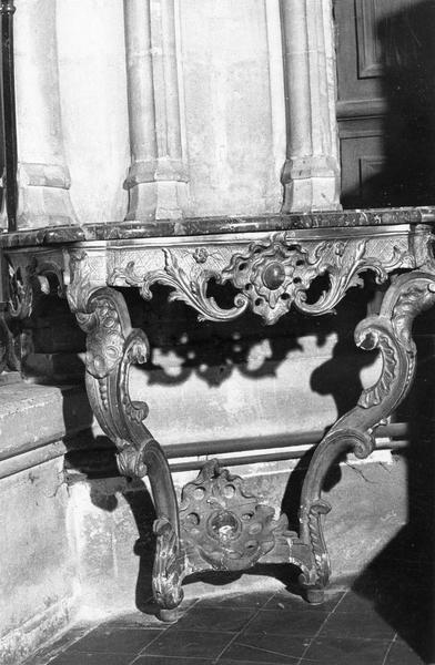 console, vue générale - © Ministère de la Culture (France), Médiathèque du patrimoine et de la photographie (objets mobiliers), tous droits réservés