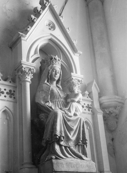 statue : Vierge à l'Enfant assise, dite Notre-Dame de la colombe, vue générale