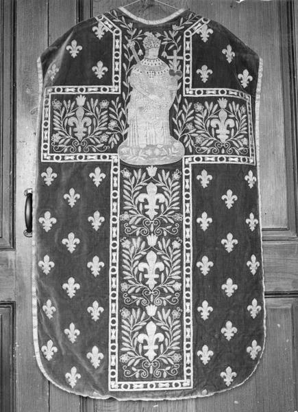 Chasuble, étole, manipule, voile de calice