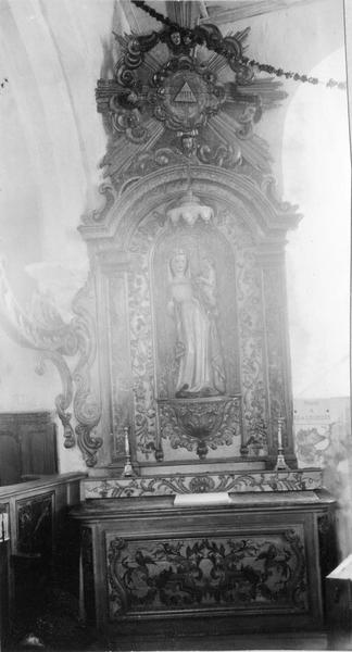 autel secondaire, retable, statue : Vierge à l'Enfant, vue générale