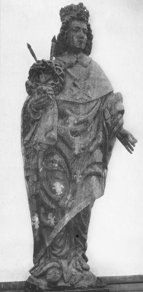 statue : Saint Louis roi présentant la couronne d'épines et les clous, vue générale - © Ministère de la Culture (France), Médiathèque du patrimoine et de la photographie (objets mobiliers), tous droits réservés