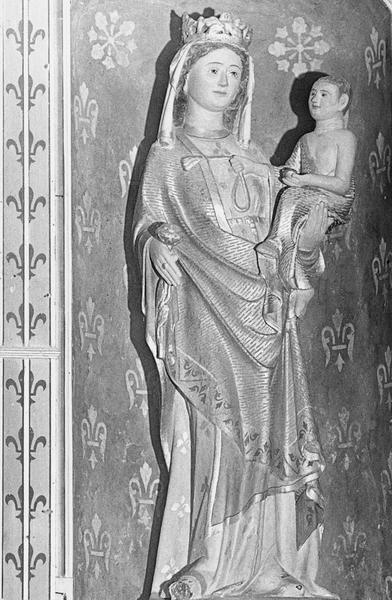 statue : Vierge à l'Enfant, vue générale - © Ministère de la Culture (France), Médiathèque du patrimoine et de la photographie (objets mobiliers), tous droits réservés