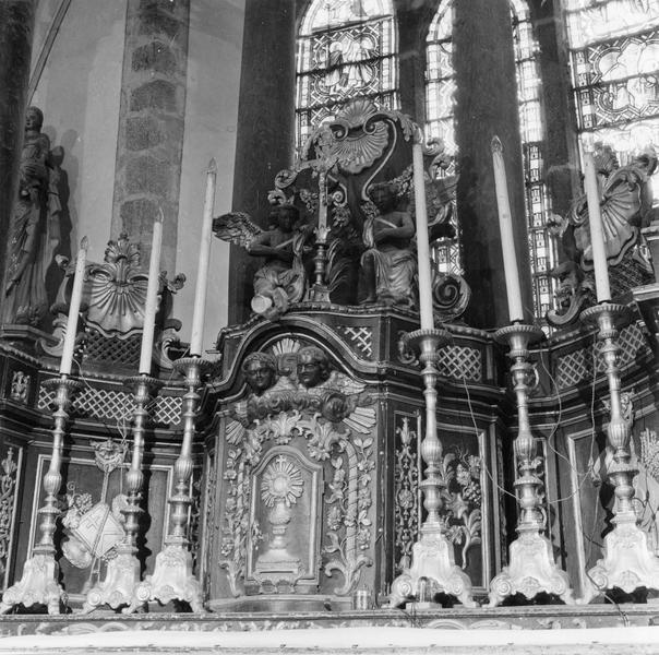 chandeliers du maître-autel, vue générale