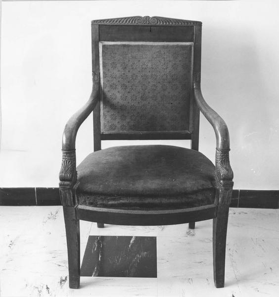 fauteuil (bergère), vue générale - © Ministère de la Culture (France), Médiathèque du patrimoine et de la photographie (objets mobiliers), tous droits réservés