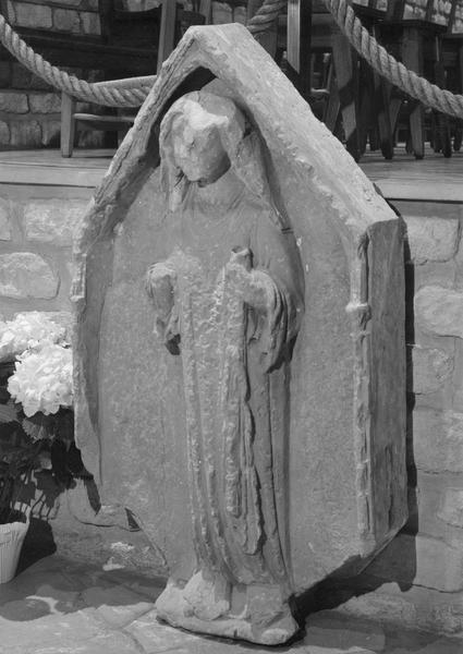bas-relief : sainte Opportune, vue générale - © Ministère de la Culture (France), Médiathèque du patrimoine et de la photographie (objets mobiliers), tous droits réservés