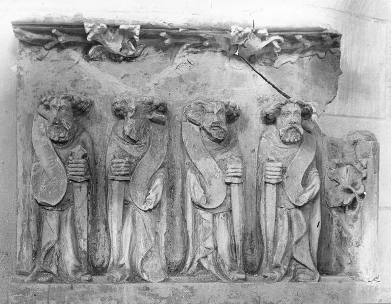 Bas-reliefs, vue générale