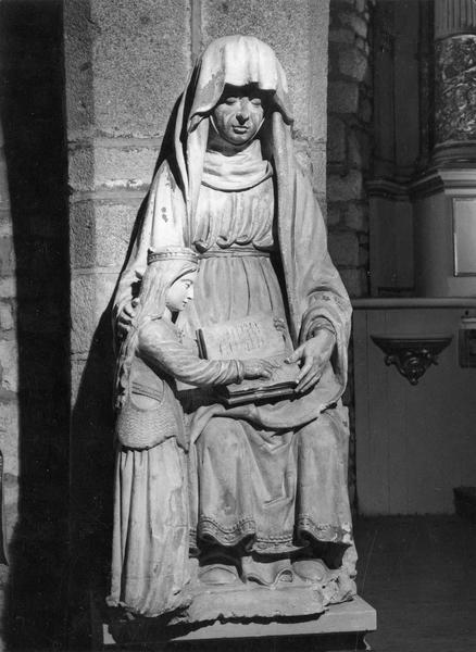 groupe sculpté : sainte Anne et la Vierge, vue générale - © Ministère de la Culture (France), Médiathèque du patrimoine et de la photographie (objets mobiliers), tous droits réservés