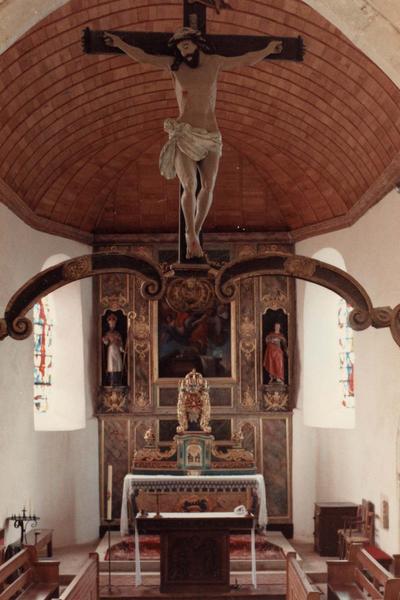 poutre de gloire (tref), statue : Christ en croix, vue générale - © Ministère de la Culture (France), Médiathèque du patrimoine et de la photographie (objets mobiliers), tous droits réservés