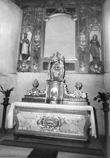 maître-autel, tabernacle, exposition, retable, tableau : L'Assomption, 2 reliquaires, vue générale - © Ministère de la Culture (France), Médiathèque du patrimoine et de la photographie (objets mobiliers), tous droits réservés