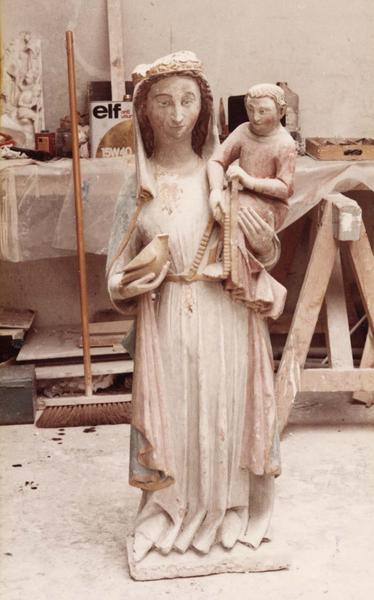 statue : Vierge à l'Enfant, vue générale