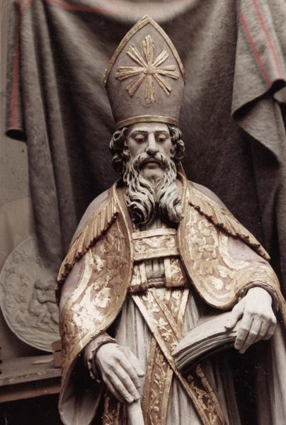 statue : saint Martin évêque, vue partielle