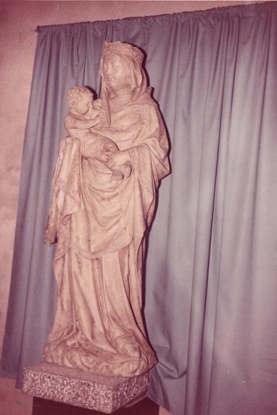 statue : Vierge à l'enfant, vue générale